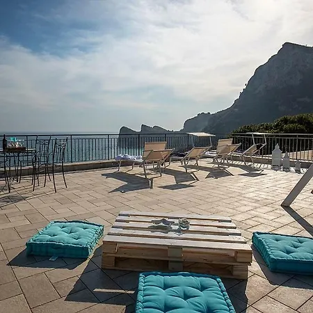 Sirenuse Sleeps 6 Air Con Wifi
