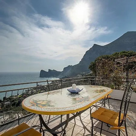 Sirenuse Sleeps 6 Air Con Wifi Nerano