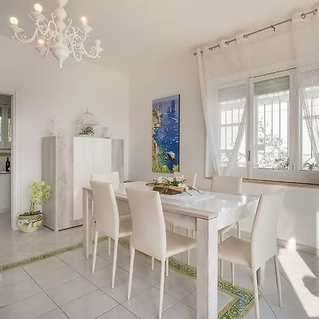 Sirenuse Sleeps 6 Air Con Wifi Nerano
