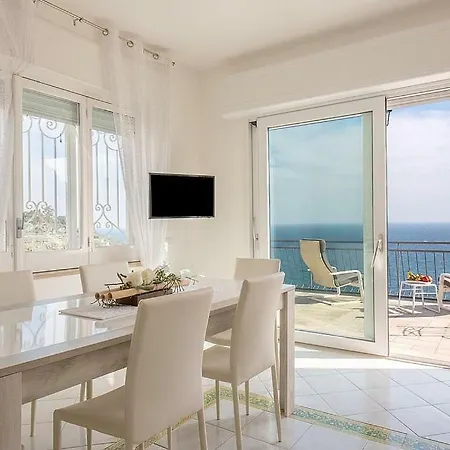 Sirenuse Sleeps 6 Air Con Wifi Nerano